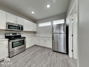 122 E Sycamore St in Fayetteville, AR - Building Photo - Building Photo