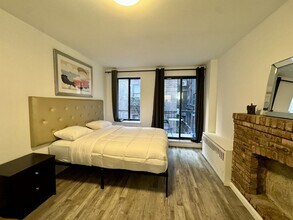 165 E 89th St in New York, NY - Building Photo - Building Photo