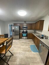 1121 S Kilbourne Rd in Columbia, SC - Building Photo - Building Photo