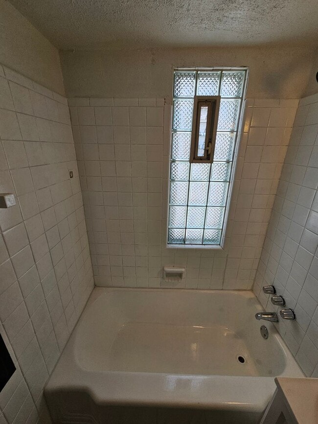 16307 Eastburn St in Detroit, MI - Building Photo - Building Photo