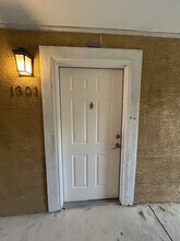 7323 Snowden Rd in San Antonio, TX - Building Photo - Building Photo