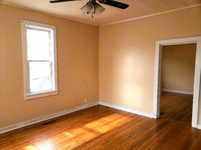 902 N 9th St in Vincennes, IN - Foto de edificio - Building Photo