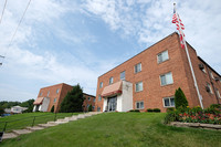 Clintonville Commons in Columbus, OH - Foto de edificio - Building Photo