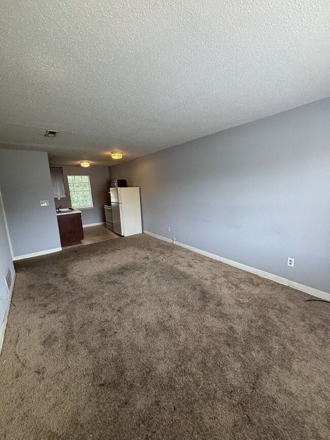 property at 837 Graymont Ave W