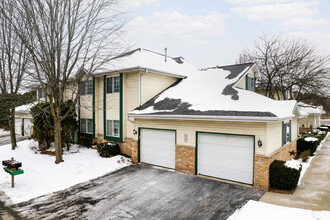 Brookfield Creeks - 55+Community in Brookfield, WI - Building Photo - Building Photo