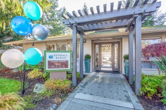 Kendall Ridge in Bellevue, WA - Building Photo - Building Photo