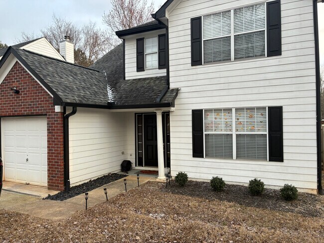 Room in House on Browns Mill Trail in Stonecrest, GA - Foto de edificio - Building Photo