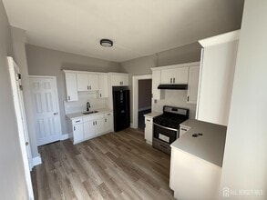 88 Harvey St in New Brunswick, NJ - Building Photo - Building Photo