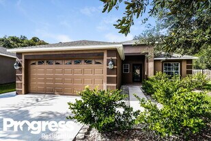 12912 White Bluff Rd in Hudson, FL - Building Photo