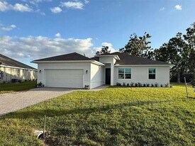 23406 Racine Ave in Port Charlotte, FL - Building Photo