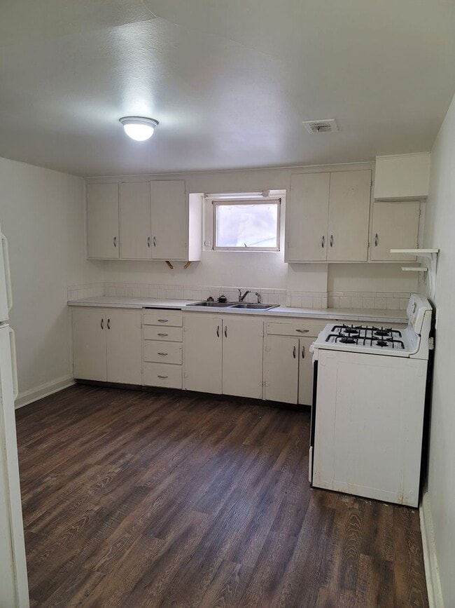 2503 Glen View Ave in Colorado Springs, CO - Building Photo - Building Photo