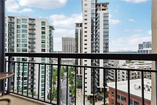 3481 Lakeside Dr NE in Atlanta, GA - Building Photo