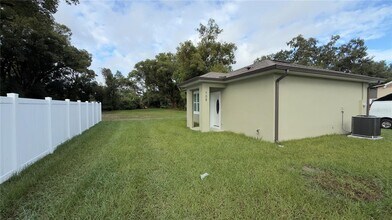 708 S Thacker Ave in Kissimmee, FL - Building Photo - Building Photo