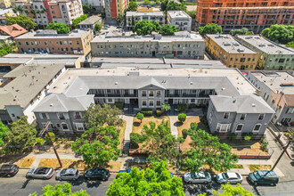 372 Columbia Ave in Los Angeles, CA - Building Photo - Building Photo