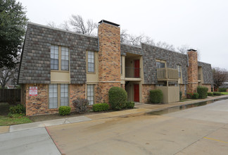 North Point Apartments in Denton, TX - Foto de edificio - Building Photo