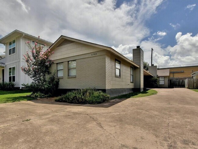 property at 4703 Rosedale Ave