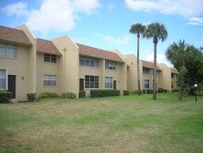 2885 SW 22nd Ave in Delray Beach, FL - Building Photo - Building Photo