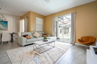 4807 Memories Ln in Kissimmee, FL - Building Photo