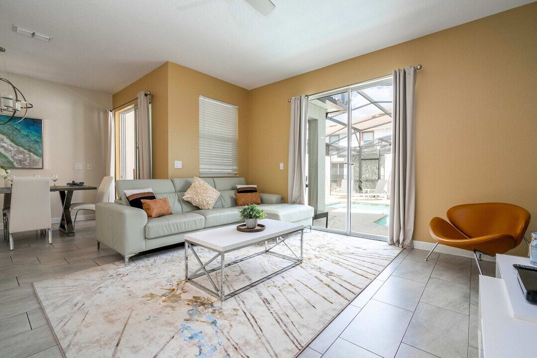 4807 Memories Ln in Kissimmee, FL - Building Photo
