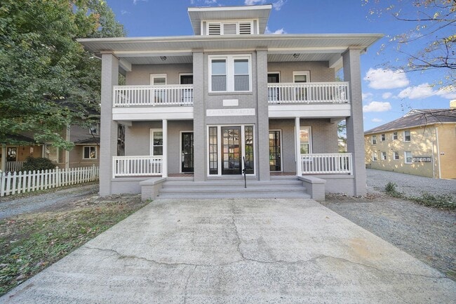 property at 1512 Sunnyside Ave