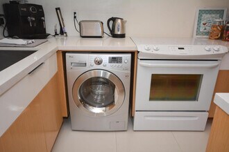 1231 NW 13th St in Boca Raton, FL - Building Photo - Building Photo