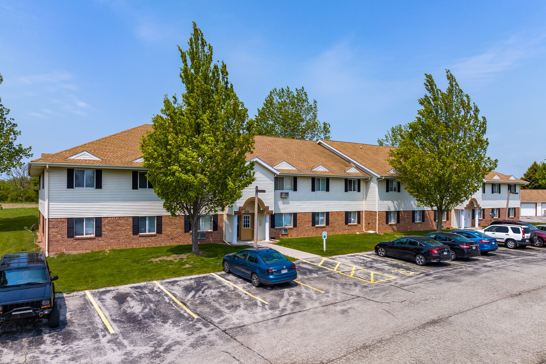 Harbor Ridge Apartments in Port Washington, WI - Building Photo