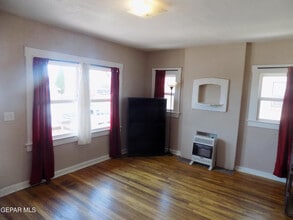 3609 Sacramento Ave in El Paso, TX - Building Photo - Building Photo