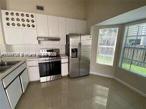 1294 Seagrape Cir, Unit 05-4815 Walnut Peak in Weston, FL - Building Photo - Building Photo