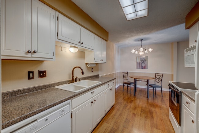 4500 S Poplar St, Unit 207 in Casper, WY - Building Photo - Building Photo