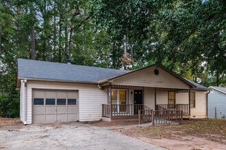 2193 Cruse Rd NW in Lawrenceville, GA - Foto de edificio - Building Photo