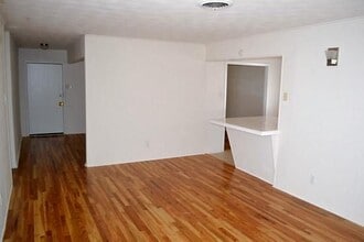 2528 St Francis Ave in Dallas, TX - Foto de edificio - Building Photo