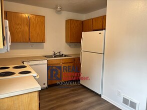 1215 Cottage Ave in Pocatello, ID - Building Photo - Building Photo