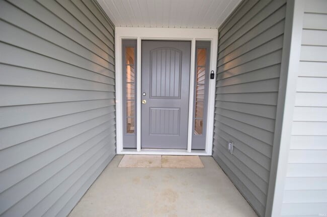 15028 Whitaker Dr in Fort Wayne, IN - Building Photo - Building Photo