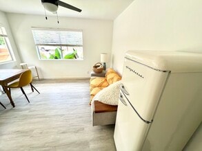 609 N Fulton St, Unit 609 in Ojai, CA - Building Photo - Building Photo