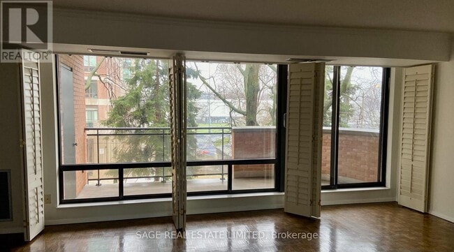 property at 260-260 Heath St W