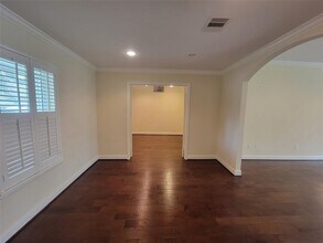 1007 Blue Willow Dr in Houston, TX - Building Photo - Building Photo