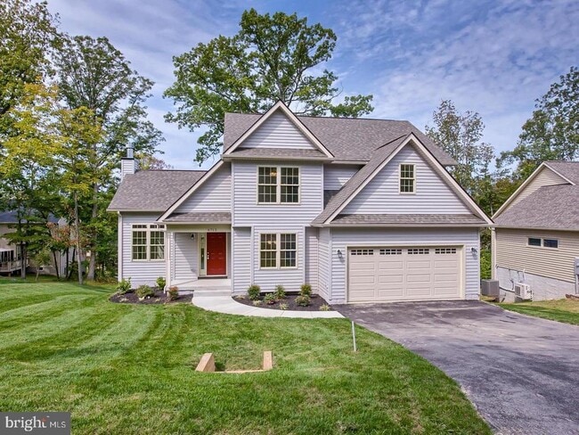 property at 6712 Ridgecrest Rd
