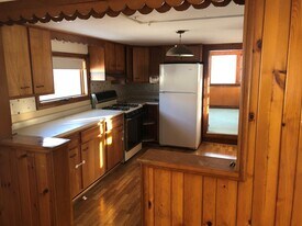 849 Emmett St, Unit 2