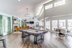 Evergreen Auburn in Auburn, AL - Building Photo