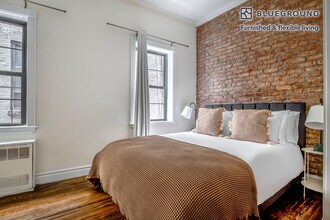 535 Hudson St in New York, NY - Building Photo - Building Photo