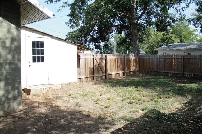 906 Haysel St in Bastrop, TX - Building Photo - Building Photo