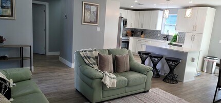 106 E Chandler Rd in West Palm Beach, FL - Building Photo - Building Photo