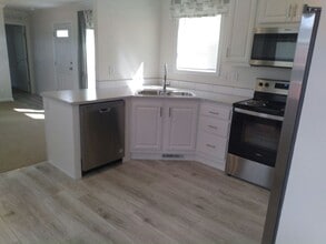 102 W Fowler Dr in Winchester, VA - Building Photo - Building Photo
