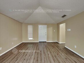 7318 Elderberry Ln in Dallas, TX - Foto de edificio - Building Photo