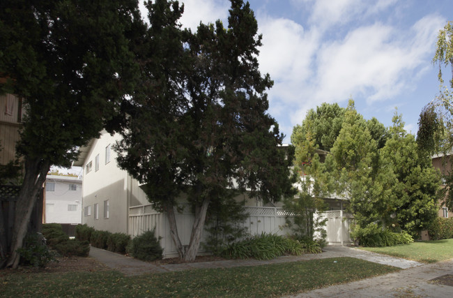 1565 Maurice Ln in San Jose, CA - Foto de edificio - Building Photo