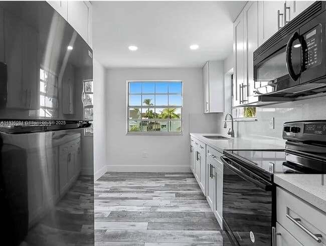 property at 2504 SE 20th Pl