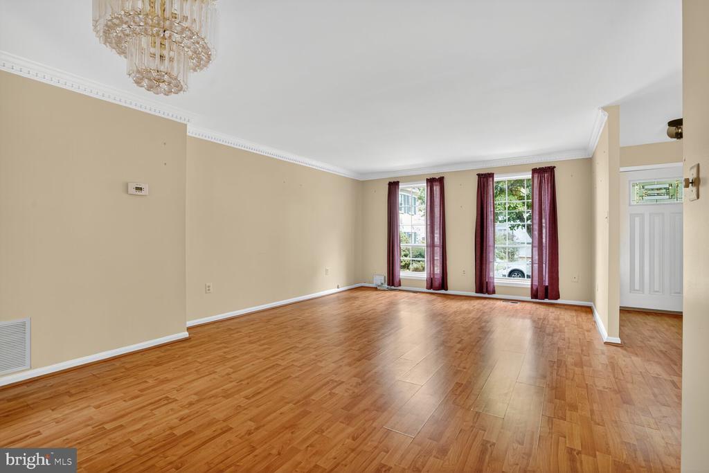 9124 Sweet Spice Ct in Springfield, VA - Building Photo