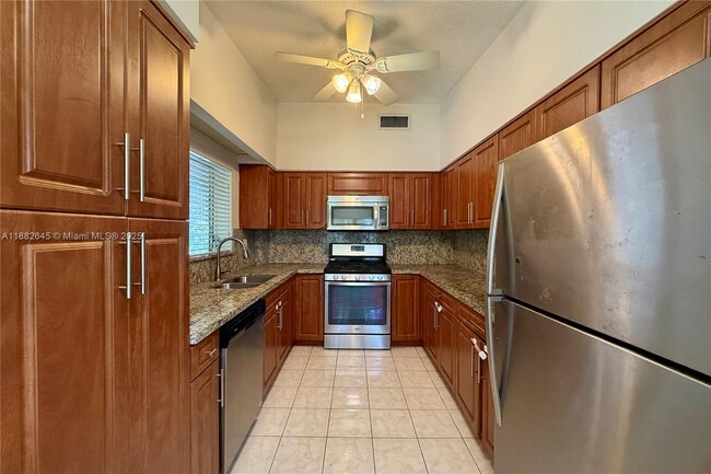 1160 100th St in Bay Harbor Islands, FL - Building Photo - Building Photo