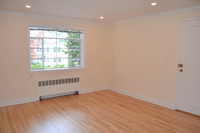 50 Alton Pl, Unit 1 in Brookline, MA - Foto de edificio - Building Photo