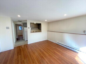 101 Alpine St, Unit 2 in Somerville, MA - Foto de edificio - Building Photo